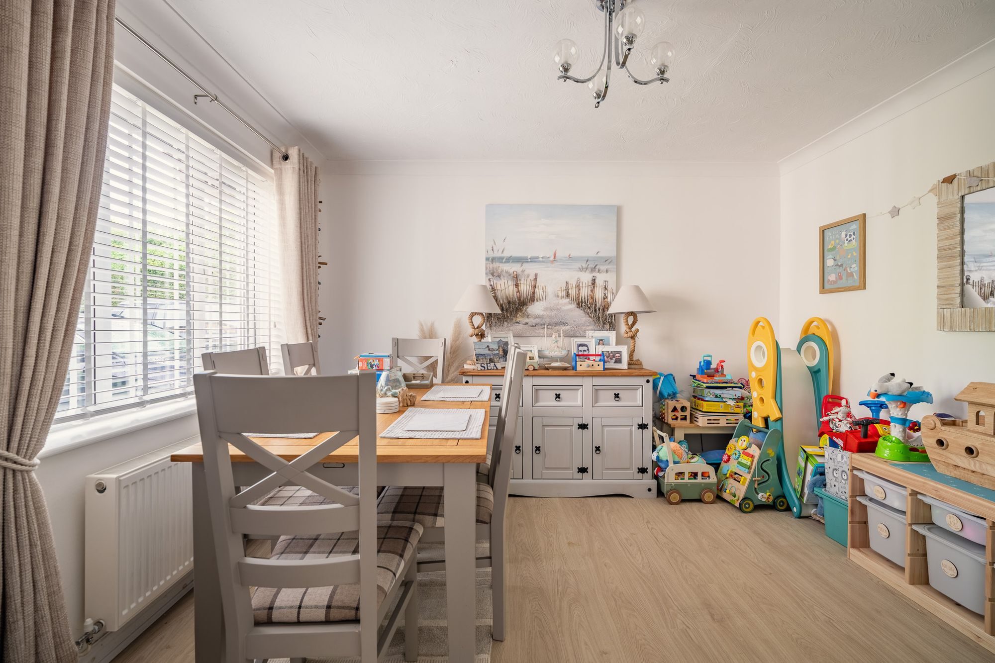 Ffordd Parc Castell, Bodelwyddan, LL18