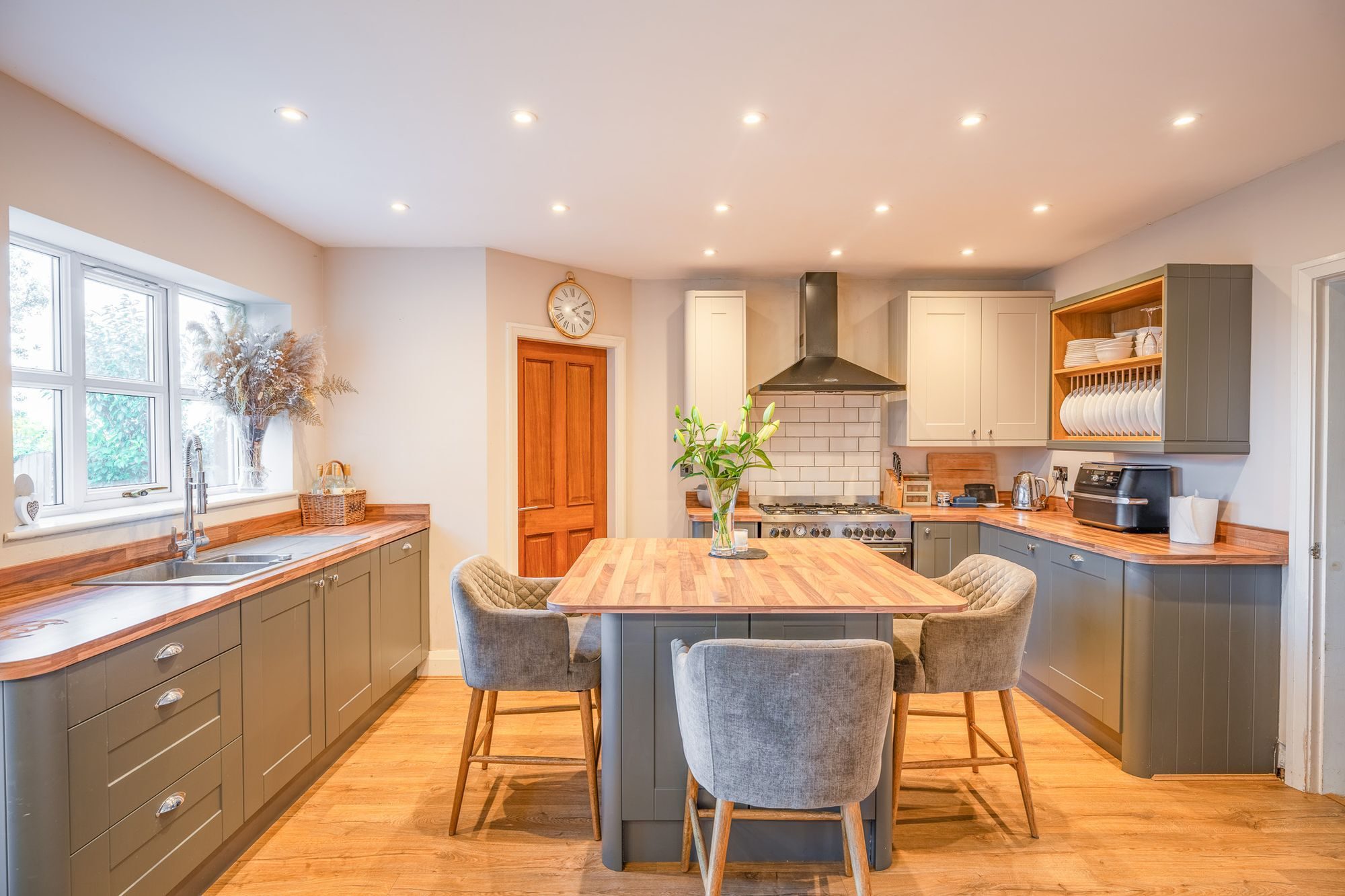 Maes Yr Haf, Betws Yn Rhos, LL22