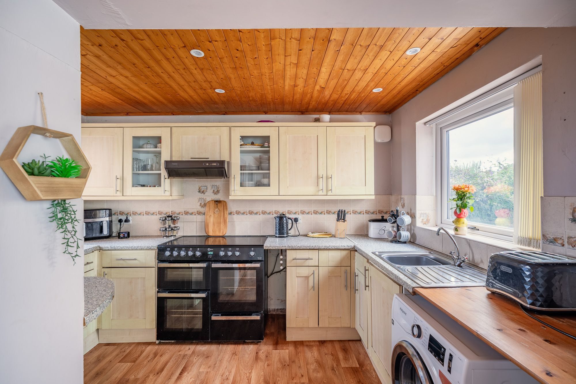 Alltwen, Llysfaen, LL29