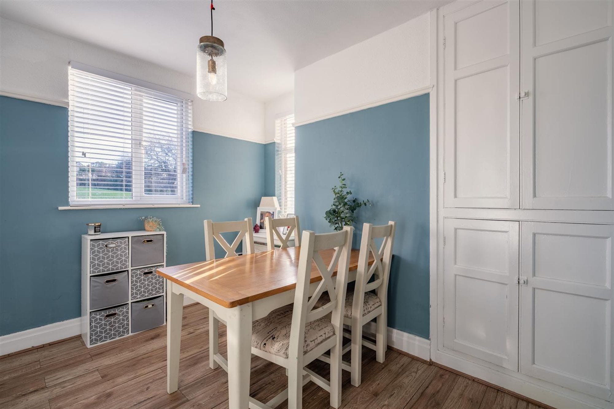 Gele Avenue, Abergele, LL22