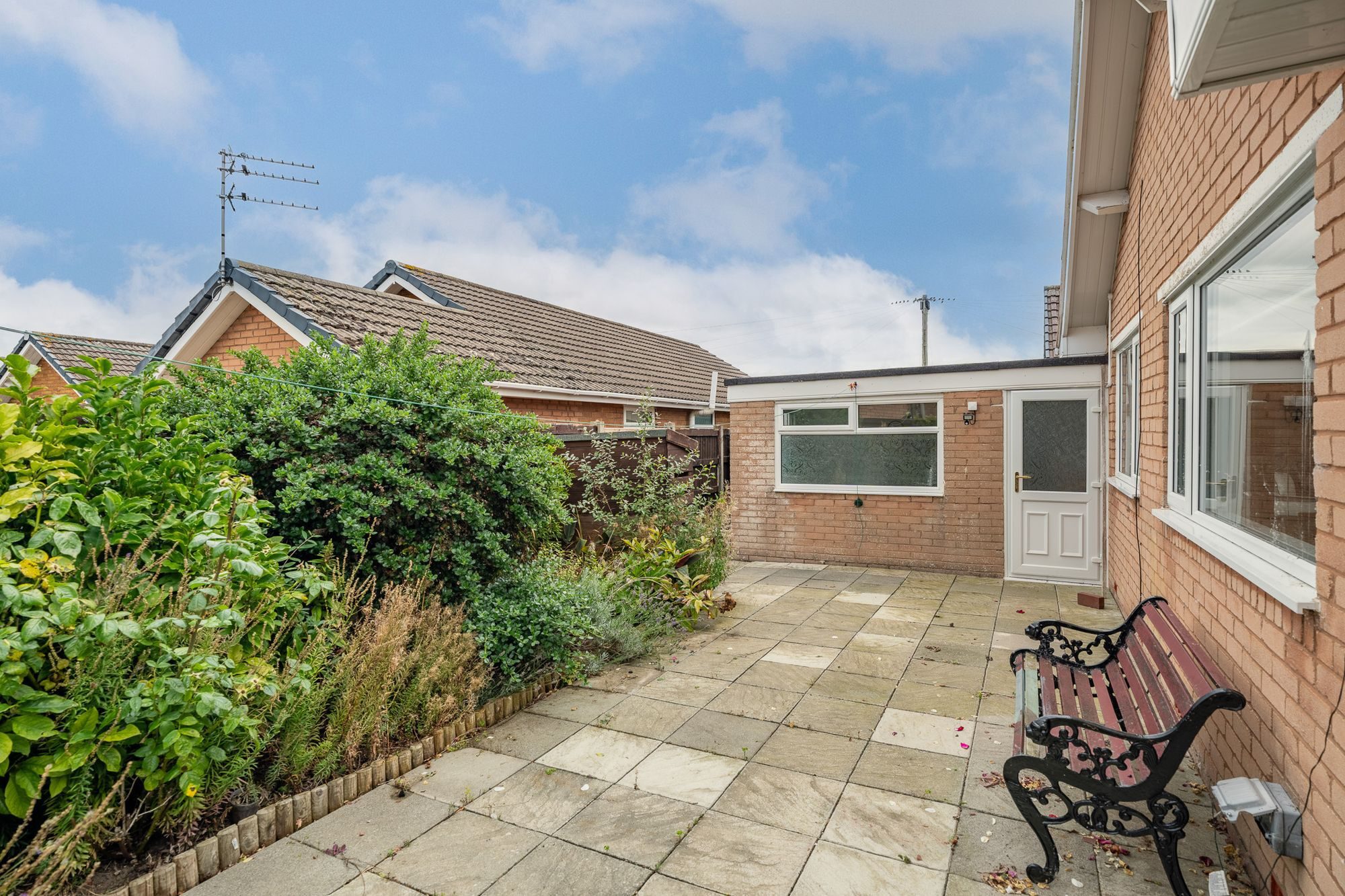 Canolblas Avenue, Bodelwyddan, LL18