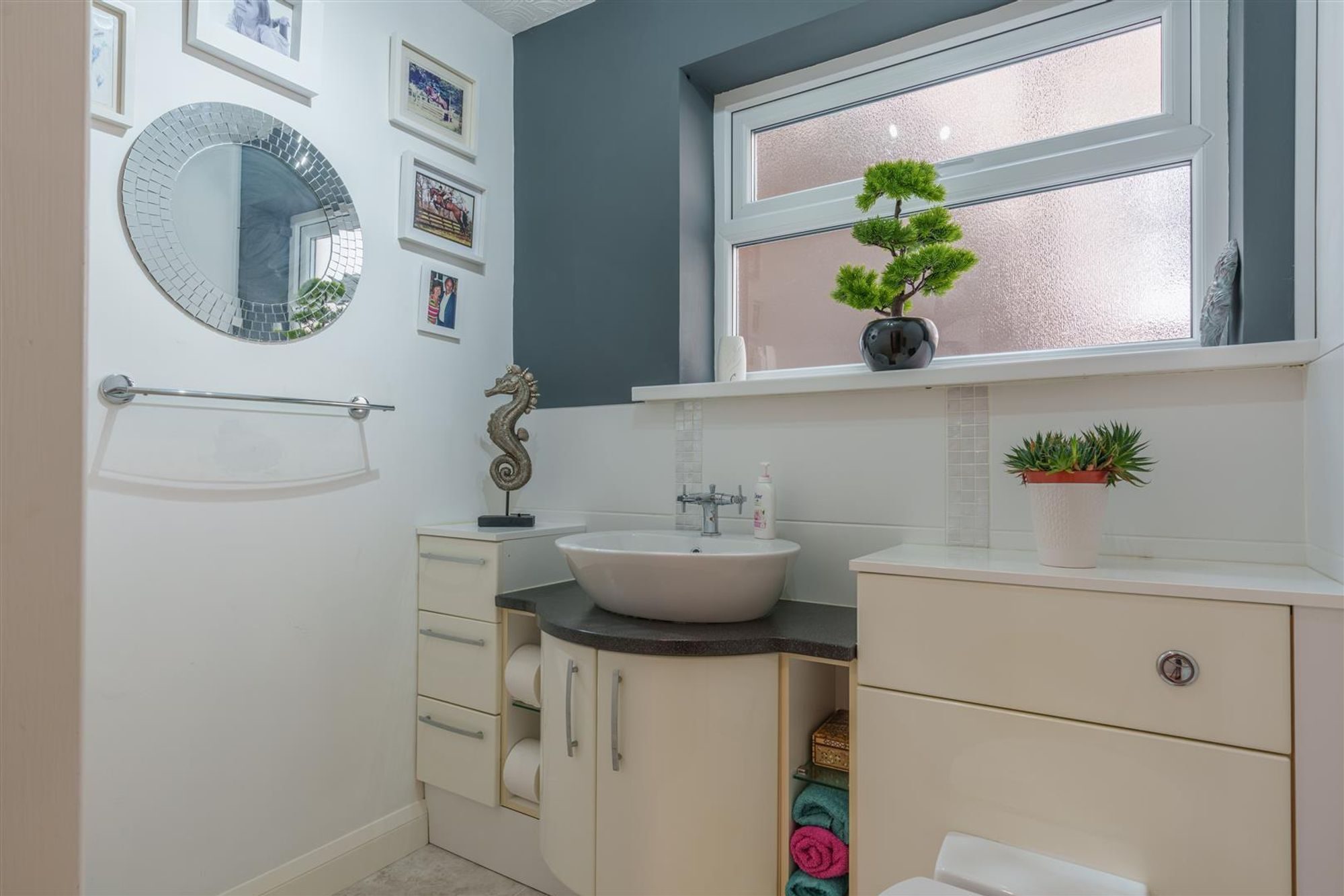 Erw Goch, Abergele, LL22